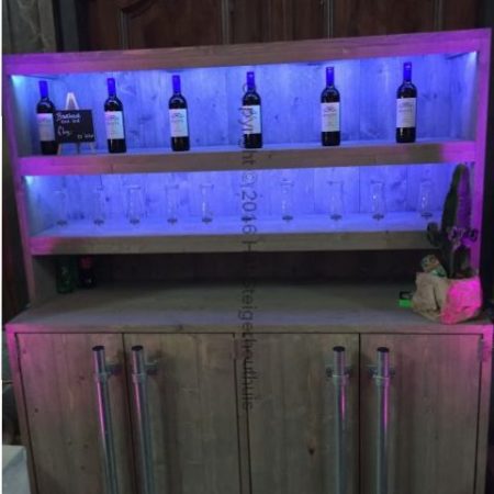 Buffetkast Steigerbuis