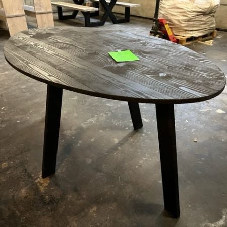 OUTLET! Tafel ovaal dun met houten poten