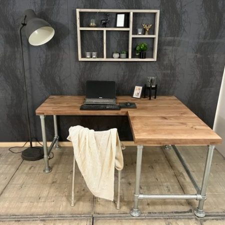 Steigerbuis Hoek Bureau