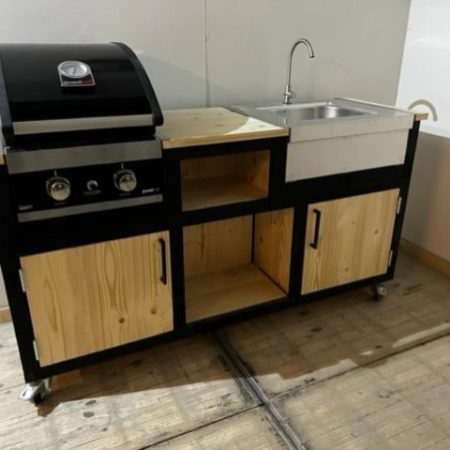 Buitenkeuken Woody + Grandhall G2 BBQ en Grandhall Elite wasbak met kraan