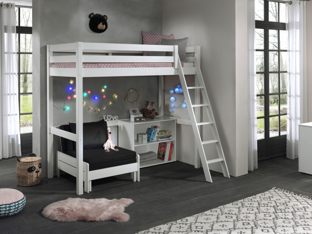 Deze PINO-combinatie bestaat uit een PINO mezzanine 90x200cm wit , een PINO boekenkast en een PINO zetelbed wit
