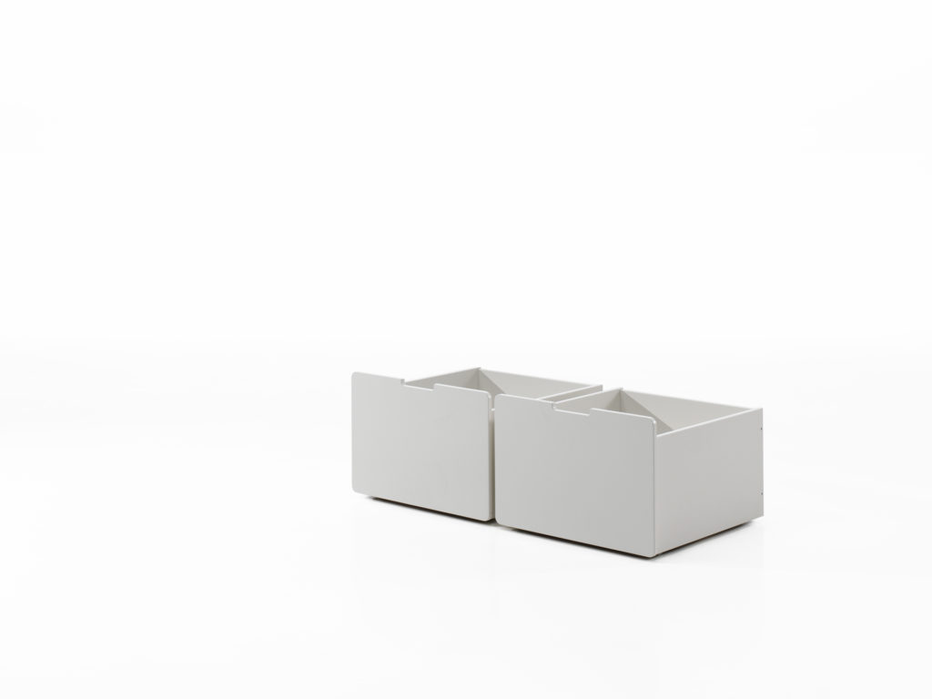 Deze PINO-combinatie bestaat uit een witte PINO mezzanine , een PINO kommode met 2 deuren en een PINO zetelbed wit - Afbeelding 3