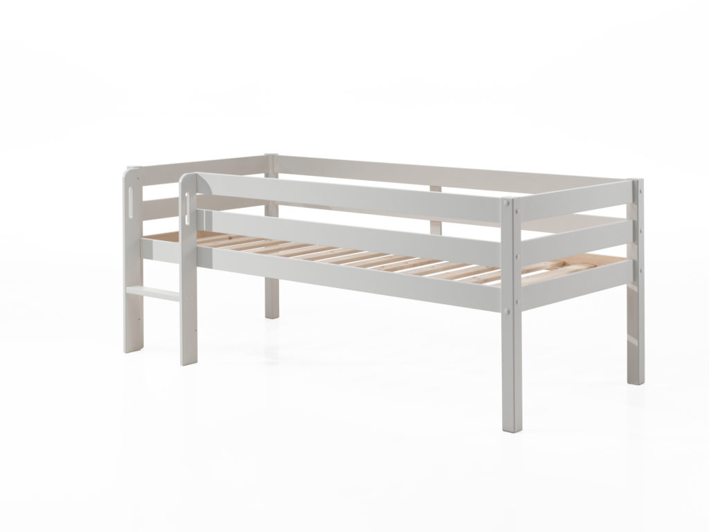 Deze PINO-combinatie bestaat uit een witte PINO halfhoogslaper met ladder, een PINO set van 3 laden en een PINO hangtablet - Afbeelding 2
