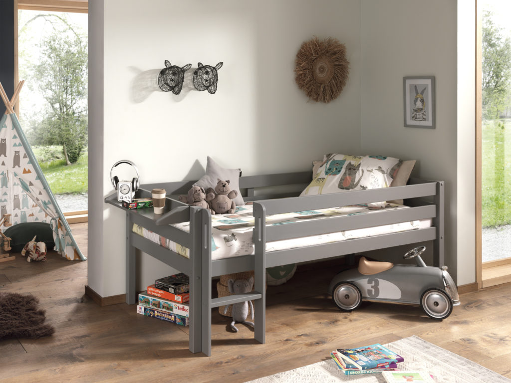 Deze PINO-combinatie bestaat uit een grijze PINO halfhoogslaper met ladder en een PINO hangtablet - Afbeelding 4