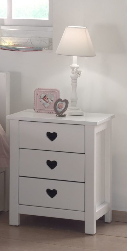 Deze Amori-combinatie bestaat uit een een bed, een nachtkastje, een 3 deurs kledingkast, een bureau, een boekenkast en een rolbed - Afbeelding 12