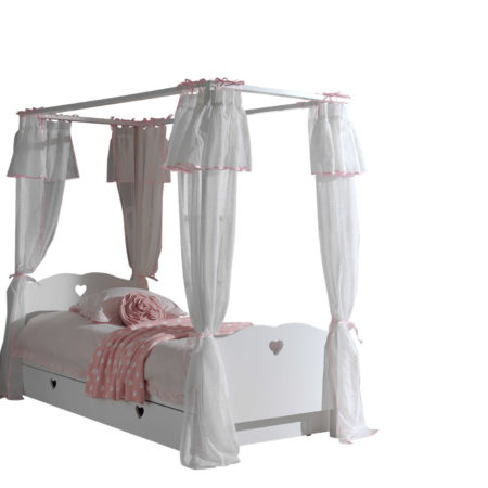 Deze Amori-combinatie bestaat uit een een hemelbed, een bedtextiel en een rolbed