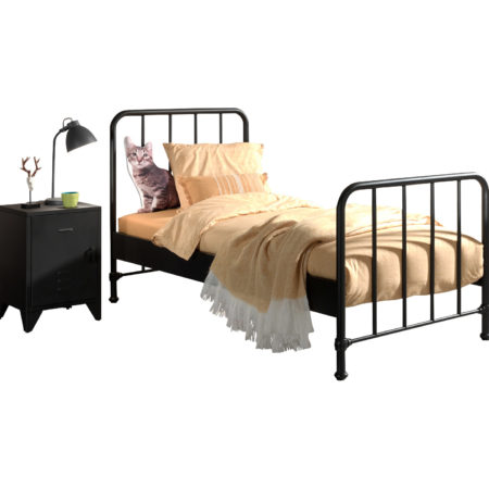 Deze BRONXX-combinatie bestaat uit het zwarte BRONXX bed (90x200cm) met het bijhorende nachtkastje in het zwart.