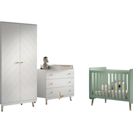 Billy set: witte commode, aankleedtafel, tweedeurskast en groen babybed