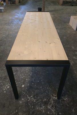 OUTLET! Tafel industrieel Duuk