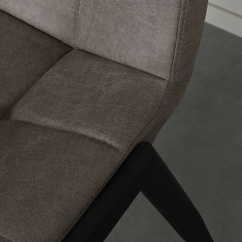 LABEL51 Eetkamerstoel Noor - Taupe - Micro Suede - Zwart Metalen Frame - Afbeelding 4