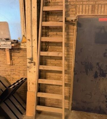 OUTLET!  Steigerhout trap